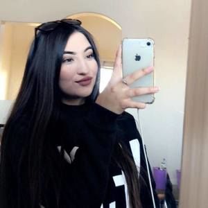 Meet your Posher, Dana